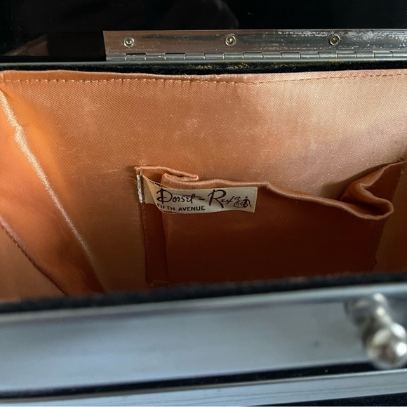 Vintage 1950s chrome, black lucite & velvet Dorset Rex of Fifth Avenue purse - Picture 3 of 16